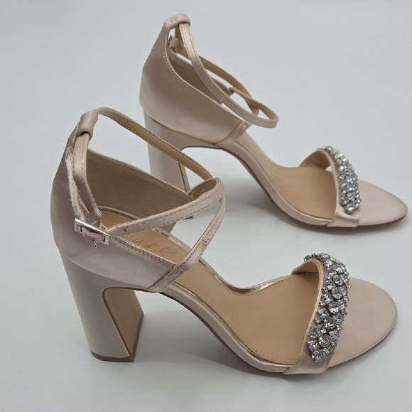 Elegant Champagne Ankle Strap Jewel Badgley Mischka Heels with Rhinestones NEW - Picture 9 of 16